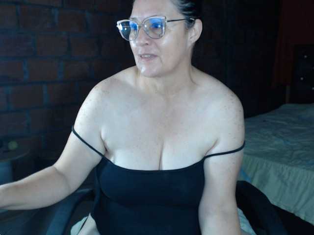 rouseehotglad live cam on BongaCams