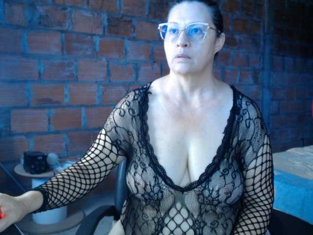 rouseehotglad webcam bongacams model stream image