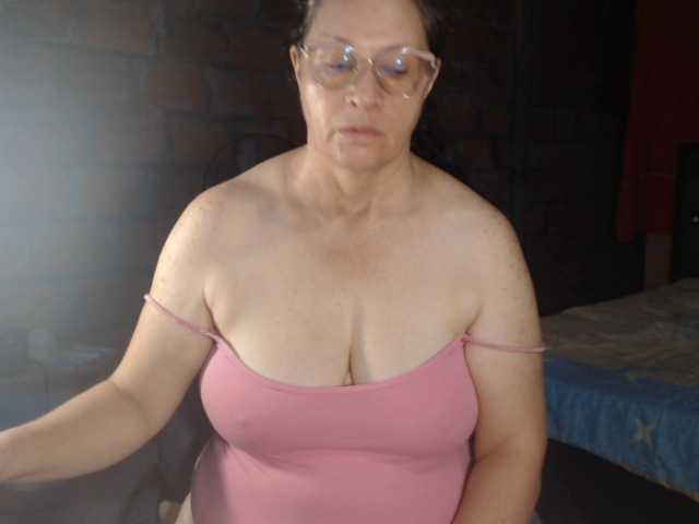 rouseehotglad webcam bongacams model stream image