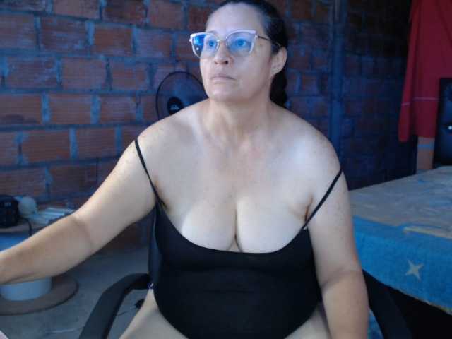 rouseehotglad, en directo ahora en BongaCams
