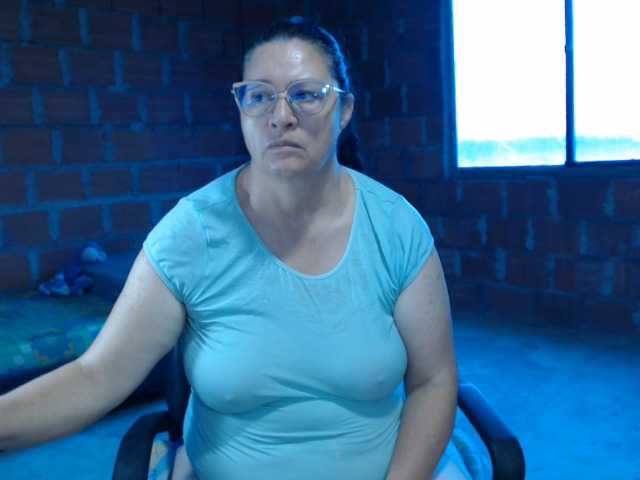 rouseehotglad live cam on BongaCams