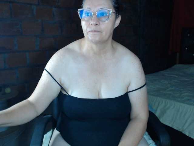 rouseehotglad live cam on BongaCams