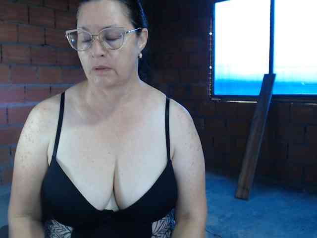 rouseehotglad webcam