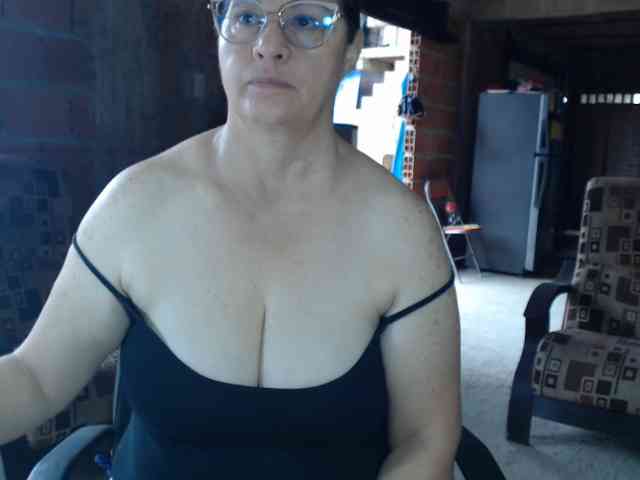 rouseehotglad webcam