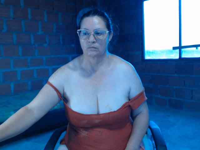 rouseehotglad webcam