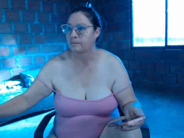 rouseehotglad webcam