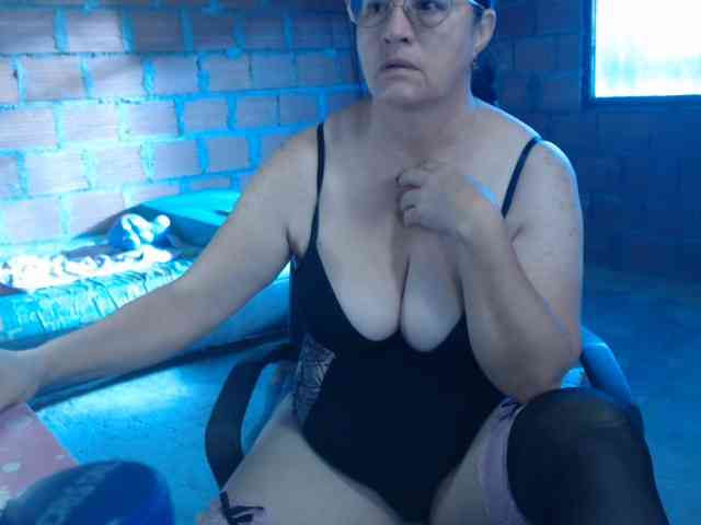 rouseehotglad webcam