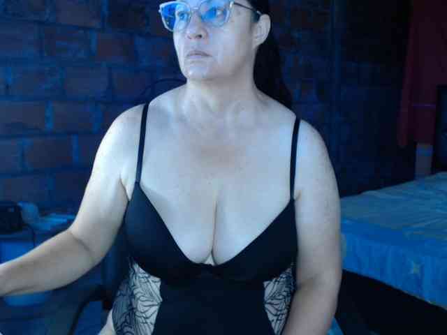 rouseehotglad webcam