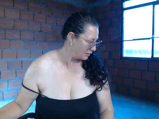 rouseehotglad webcam