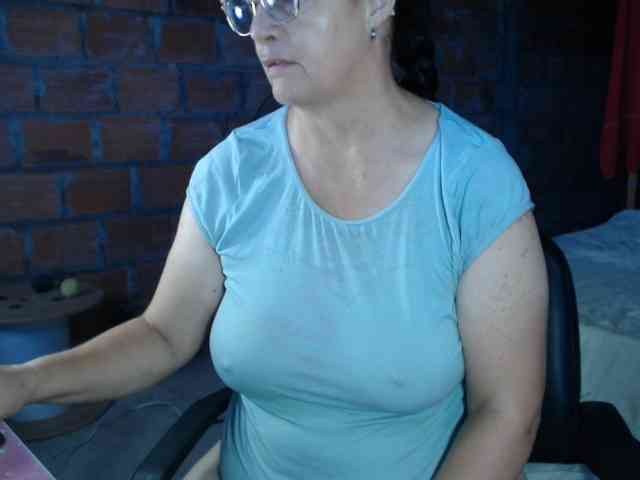 rouseehotglad webcam