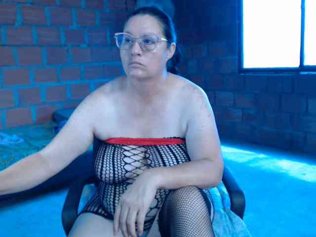 rouseehotglad webcam