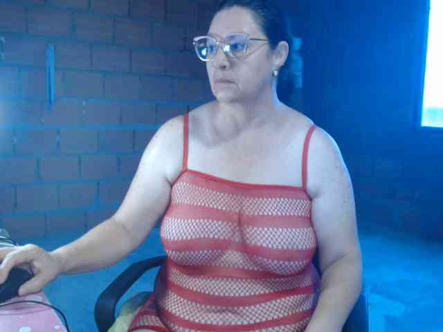 rouseehotglad webcam