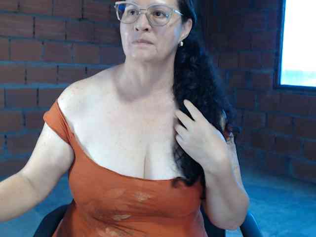 rouseehotglad webcam