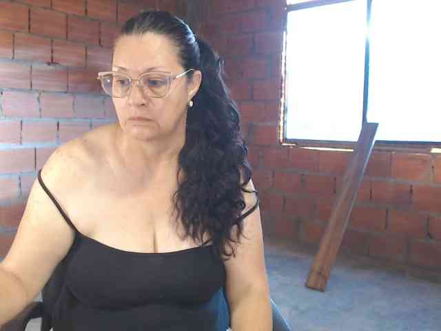 rouseehotglad webcam