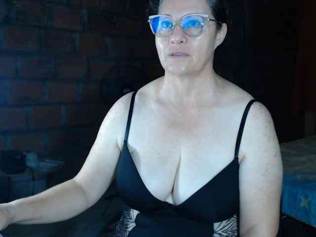 rouseehotglad webcam