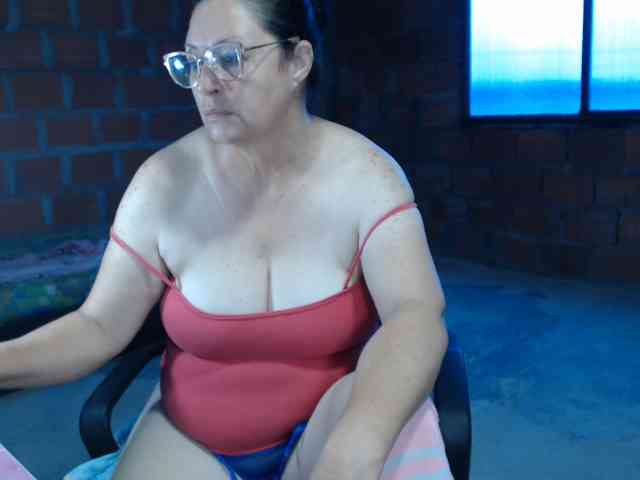 rouseehotglad webcam