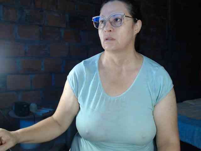 rouseehotglad webcam