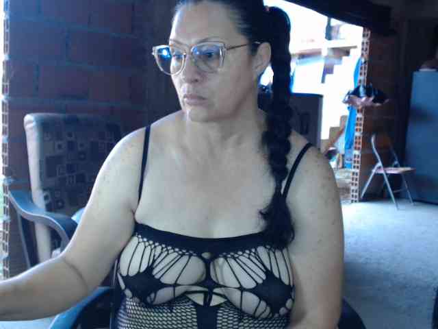 rouseehotglad webcam