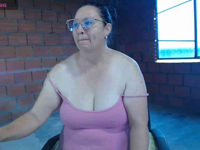 rouseehotglad