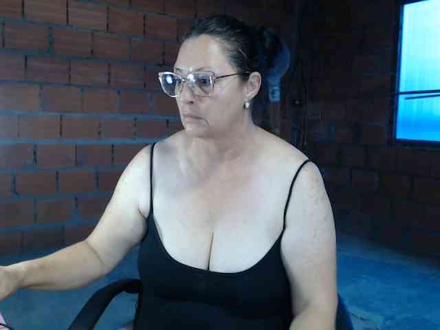 rouseehotglad webcam