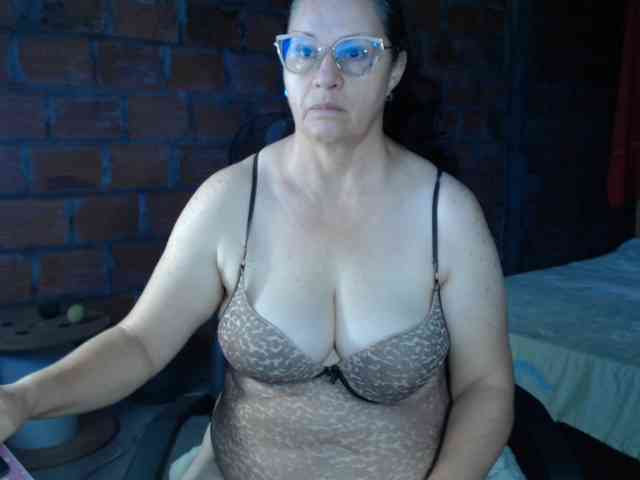 rouseehotglad webcam