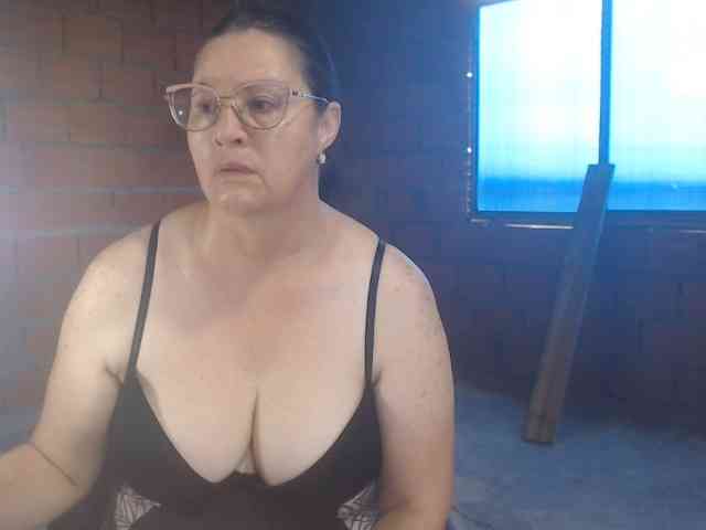 rouseehotglad webcam