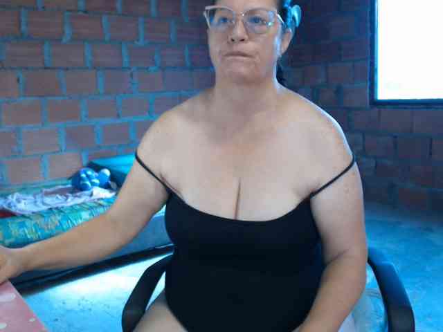 rouseehotglad webcam