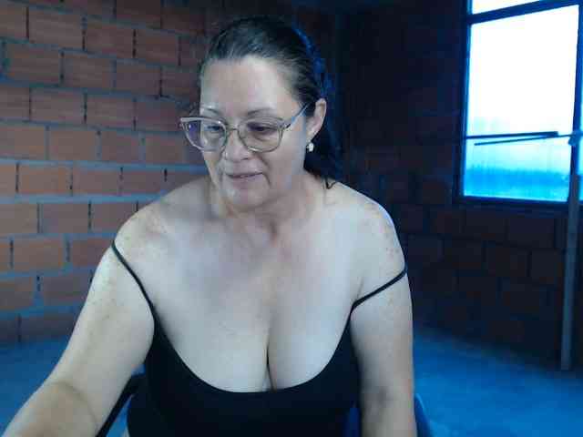 rouseehotglad webcam