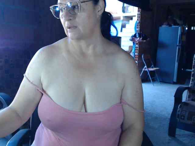 rouseehotglad webcam