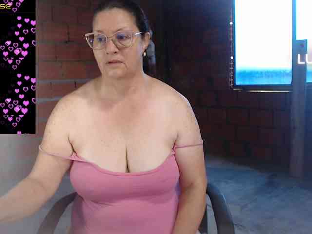 rouseehotglad webcam