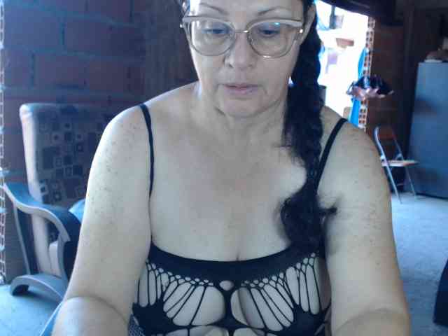 rouseehotglad webcam