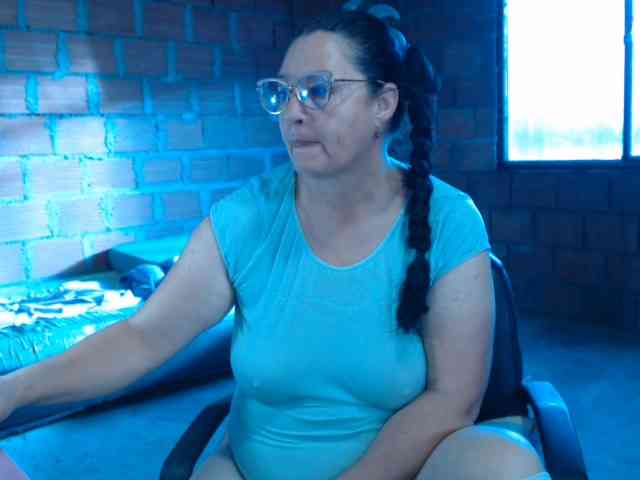 rouseehotglad webcam