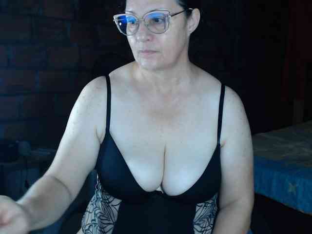 rouseehotglad webcam