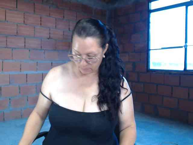 rouseehotglad webcam