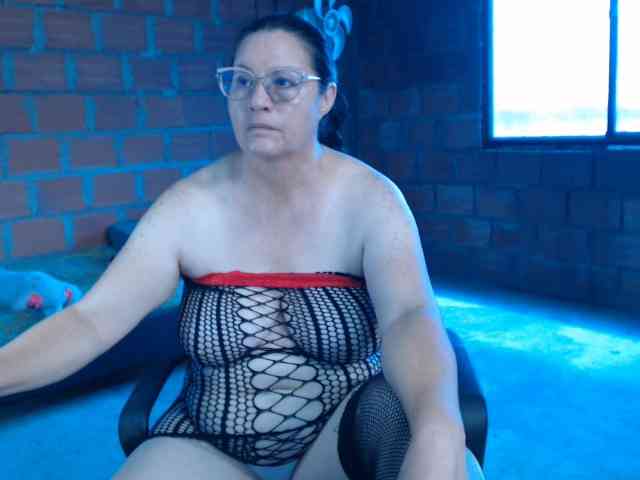 rouseehotglad webcam