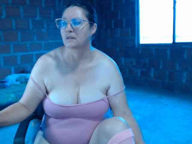 rouseehotglad webcam
