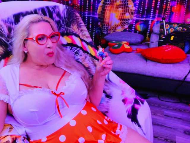 Lisabigtits's BongaCams show and profile