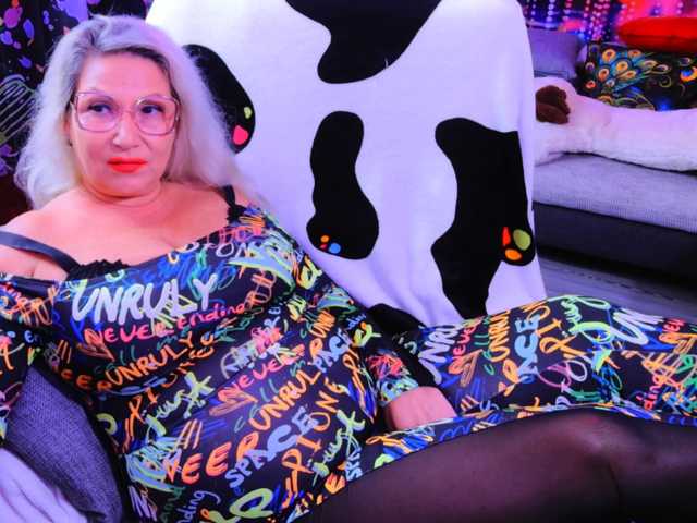Lisabigtits live cam on BongaCams