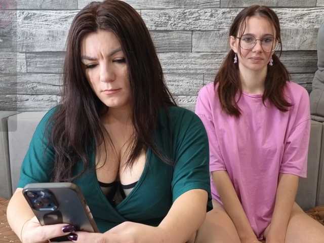 sosgirl1994 live cam on BongaCams