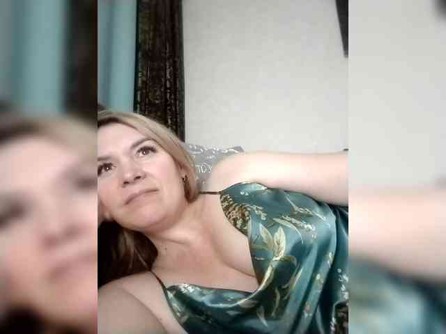 _-ANNA-_ webcam