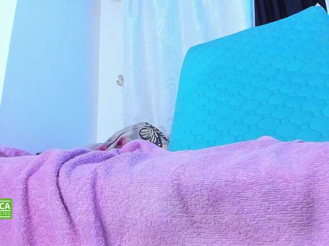 valenpretty live cam on BongaCams