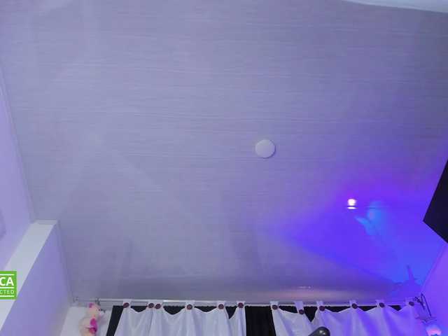 valenpretty live cam preview