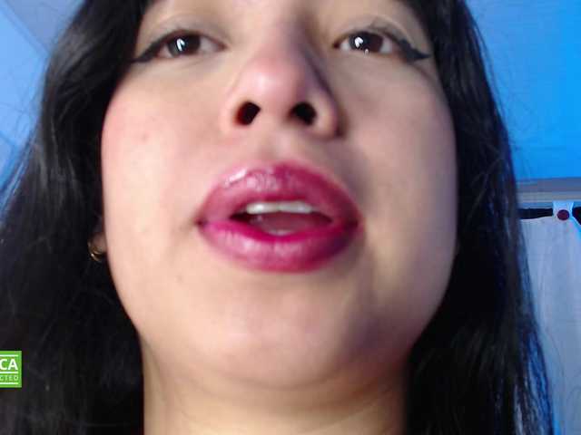 valenpretty live cam on BongaCams