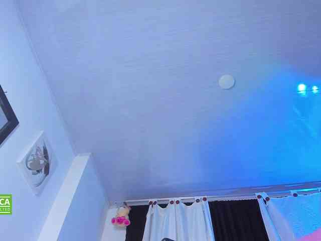 valenpretty webcam