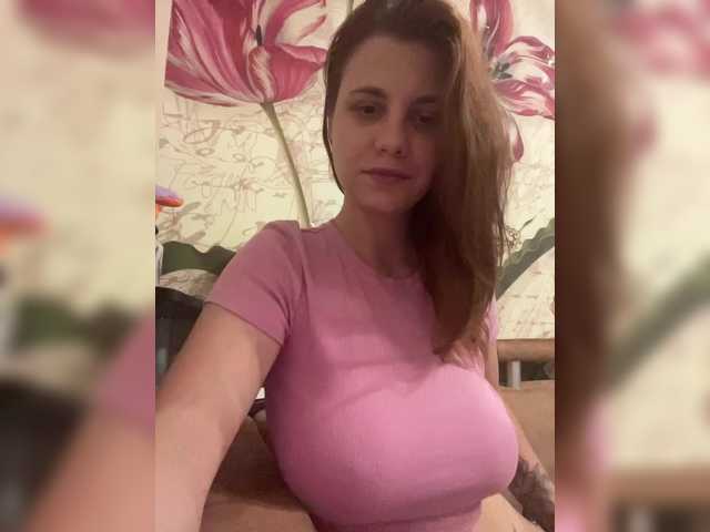 Dollye live webcam show