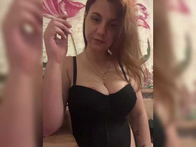 Dollye live cam on BongaCams