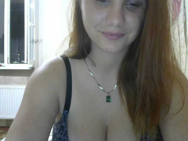 Dollye live cam preview