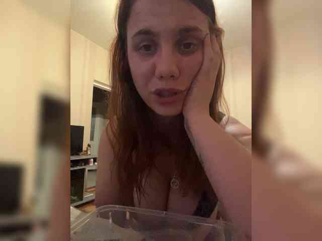 Dollye Sex Cam Show