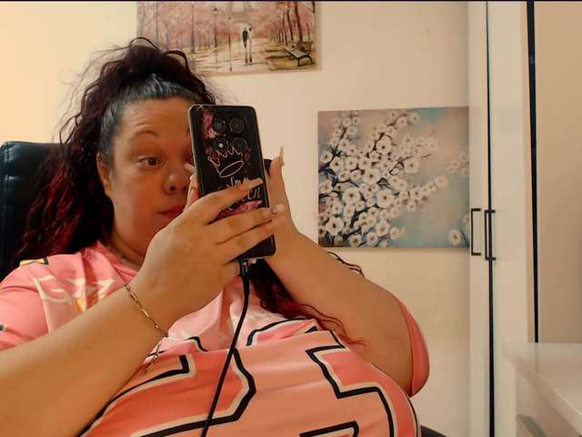 Mayabigtitss live webcam show