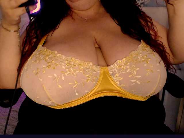 Mayabigtitss live cam on BongaCams